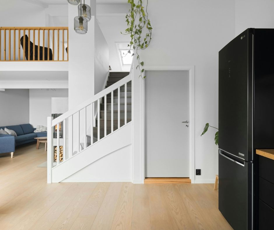 L-Shaped Steps for Compact Spaces