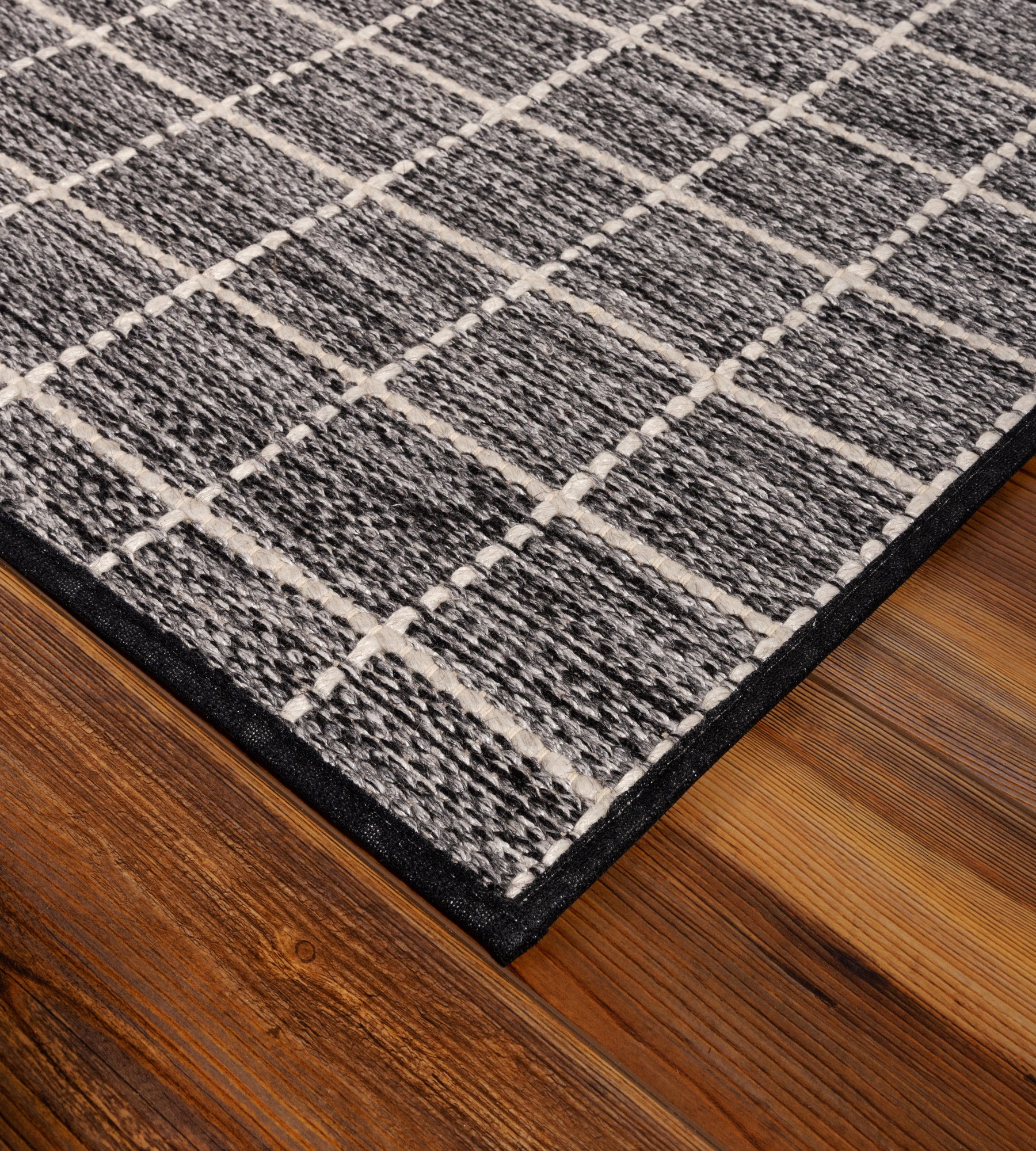 Oak Valley Tailored Square