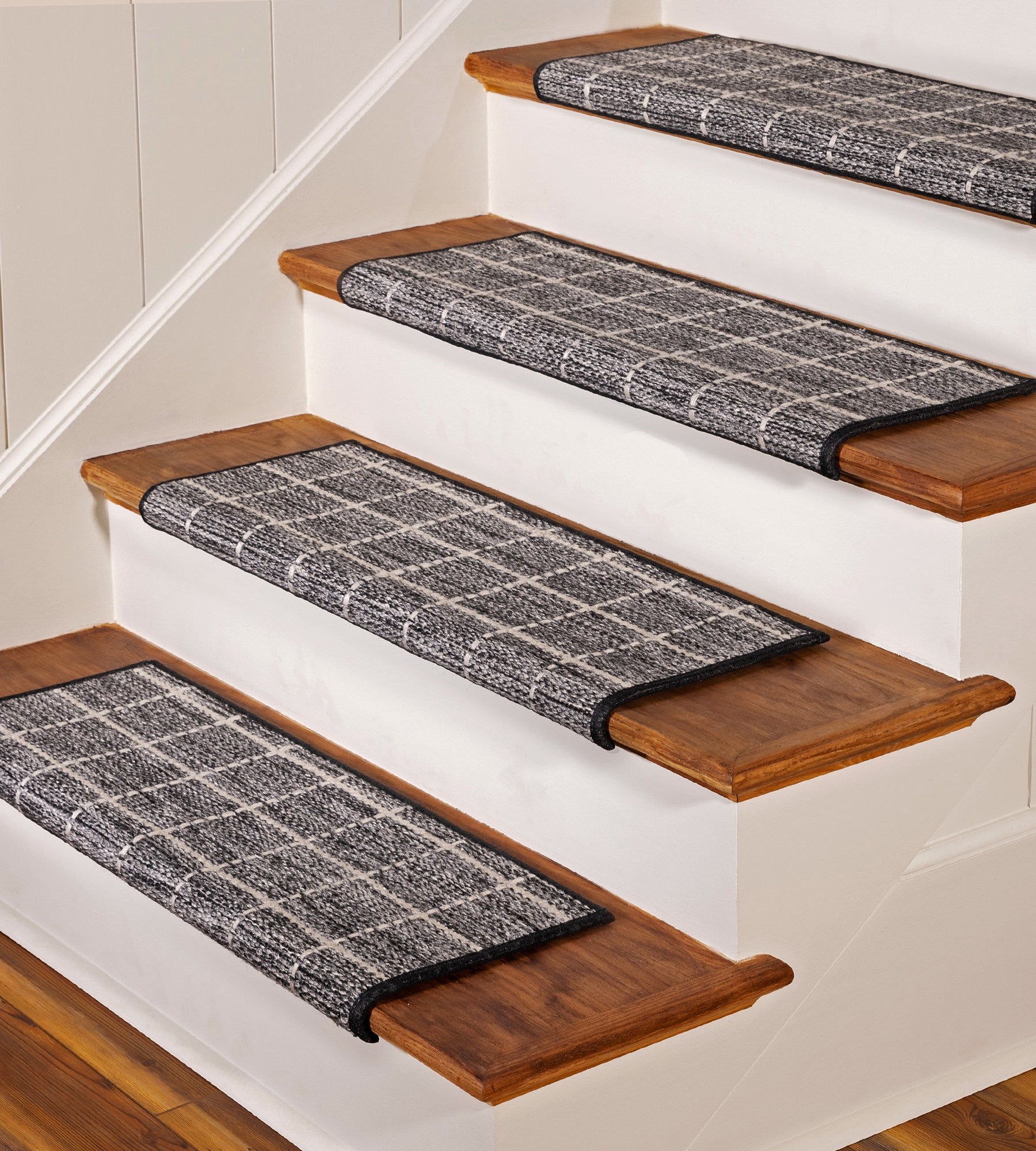 Oak Valley Tailored Square